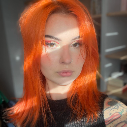Weronika Gliwińska / ig redhead.piercing